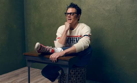 On this episode of actually me, johnny knoxville goes undercover on the internet and responds to real comments from youtube, instagram, twitter, wikipedia, imdb and quora. 10 Facts About Johnny Knoxville That You Want to Know | Glamour Path