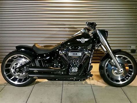 This is the all new harley davidson fat boy 114 2021 review and reveal event.with its steamroller stance the fat boy 114 model remains one of the most. "Mi piace": 795, commenti: 9 - Harley Davidson Fatboy ...