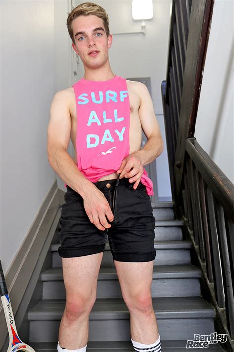 Remember, boys mature slower than girls. Reece Anderson BentleyRace | GayMobile.fr