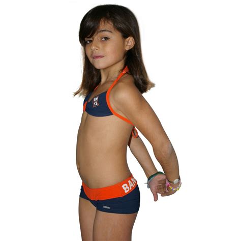 Maillot rose banana moon en très très bon état porté 3 fois lavé avant l'envoi soutien gorge taille 38 culotte taille 36. Maillot de bain enfant Bananamoon indo shark Collection ...