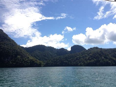 A famous legend tells of a celestial princess, dayang sari, who married an earthly prince who had used unscrupulous methods to woo her. Pulau Dayang Bunting Langkawi Dijampi Puteri Kayangan ...