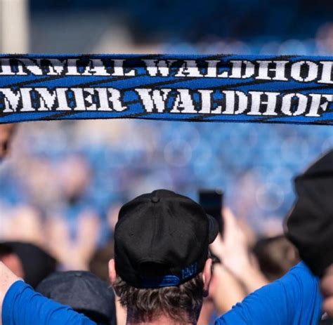 Weil anhänger des sv waldhof mannheim pyrotechnik aufs spielfeld geworfen hatten, zog der dfb dem verein punkte ab. Waldhof-Fans sammeln rund 11 000 Euro bei «China-Protest ...