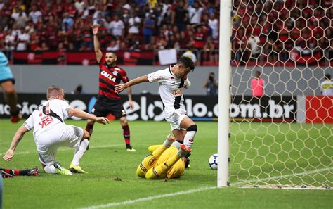 Check our unique algorithm to predict the meetting between flamengo vs velez sarsfield click here for all our free predictions and game analysis. Flamengo e Vasco empatam em jogaço de 8 gols no Maracanã