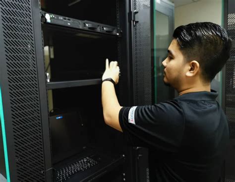 Pejabat daerah / tanah klang jalan kota 41902 klang, selangor darul ehsan. 26 Ogos - 3 September 2019: Synology Deployment at Pejabat ...