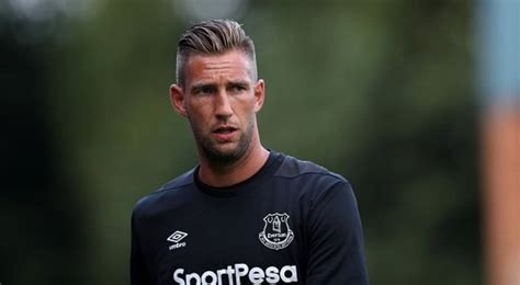 Stekelenburg played for the netherlands in the 2010 world cup final everton have signed goalkeeper maarten stekelenburg from championship side fulham for an undisclosed fee. Maarten Stekelenburg extiende su vínculo con el Everton ...