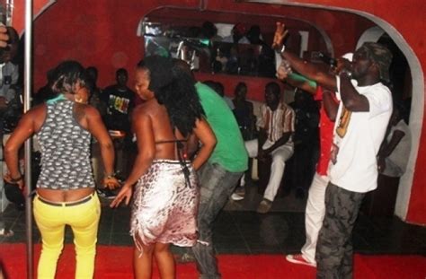 (cote d'ivoire) « go de nuit », les visages de la prostitution à abidjan. ABIDJAN : LA PROSTITUTION DES MINEURES EN PLEIN ESSOR