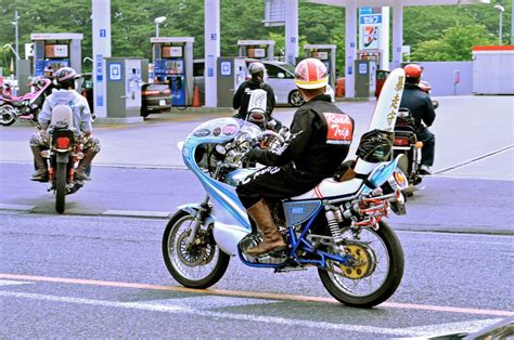 So, bosozoku style cars should best be described as the cars driven by the japanese this is partly true of course, but a lot of people actually like the bosozoku styling as well. OSCAR by Alpinestars: THE BOSOZOKU MOTORCYCLE TRIBES OF JAPAN