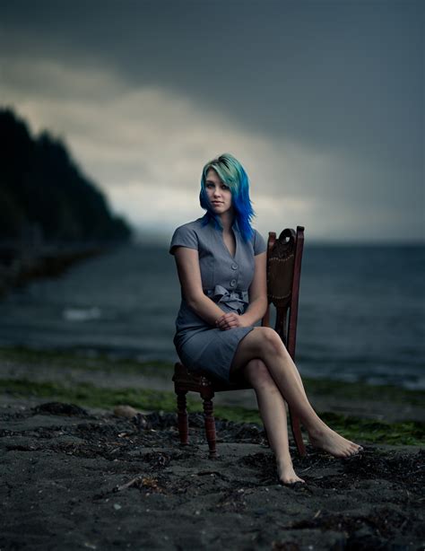 Pull your knees towards your chin. ITAP MLM She's a Welder, her knees are supposed to look ...