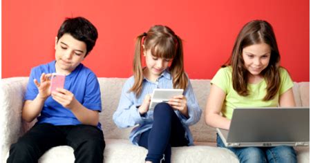 Media massa elektronik khususnya televisi memilki kelebihan tertentu yang membedakan dengan media massa elektronik… Life for Live: Pengaruh Globalisasi Media Massa Terhadap ...