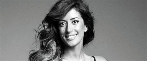 Ana moura (nascida a 17 de setembro de 1979, santarém, portugal) é uma cantora portuguesa conhecida por ser uma das fadistas com mais sucesso internacional de sempre. Ana Moura (LETRAS DE MÚSICAS) - SUAS LETRAS