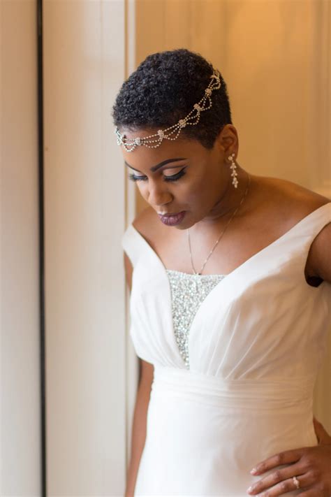 35 blue bridesmaid dresses for every style and budget. Natural and Short With Dainty Headpiece in 2020 | Short ...