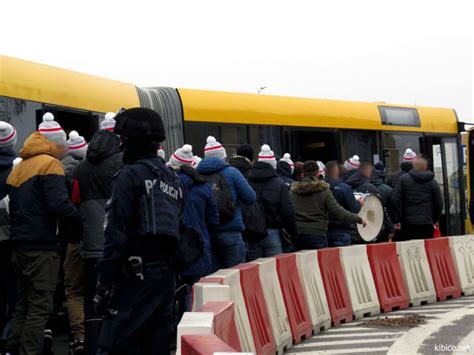 13:16 bezbramkowym remisem zakończyło się spotkanie 3. Galeria: Piast Gliwice - ŁKS Łódź (2019-12-15) - Kibice.net