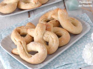 Postato il 27 febbraio 2017 di passioni da bere. Graffe di patate al forno - Blog di Pasticciona per Passione