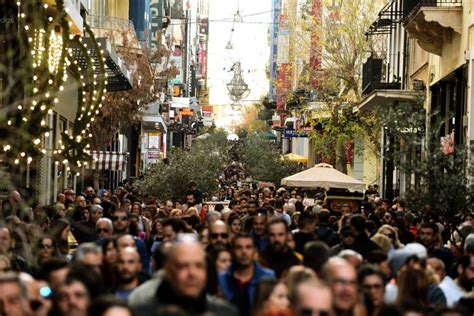 Τα βαρώσια ή βαρώσι, είναι πόλη φάντασμα στο νότιο τμήμα της κυπριακής πόλης της αμμοχώστου. Δείτε πότε ανοίγουν τα μαγαζιά