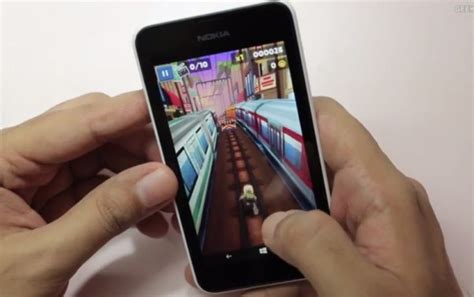 Разделителната способност е 480 x 854 и 245 ppi плътност на пикселите. Video: Gaming on the budget Nokia Lumia 530 : My Nokia ...