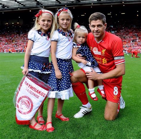 It is her third marriage. Steven Gerrard Indonesia: Gerrard Bangga Bisa Ajak Lily ...