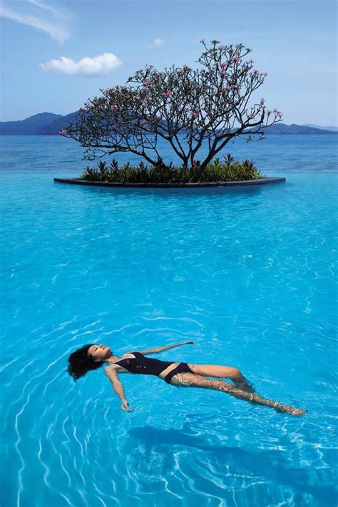 It's a perfect place to escape city life and unwind for a short weekend break or a lengthy beach holiday. Infinity Pool @ Shangri-La's Tanjung Aru Resort and Spa ...