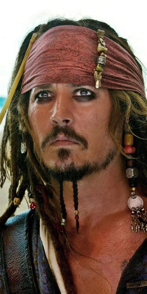Johnny depp is the undisputed star of the pirates franchise, to the point where the filmmakers began to wholly mold the stories around the actor's interpretation of jack sparrow, something that was never in the screenplay. Pin de Jack Sparrow em Captain Jack Sparrow em 2020 ...
