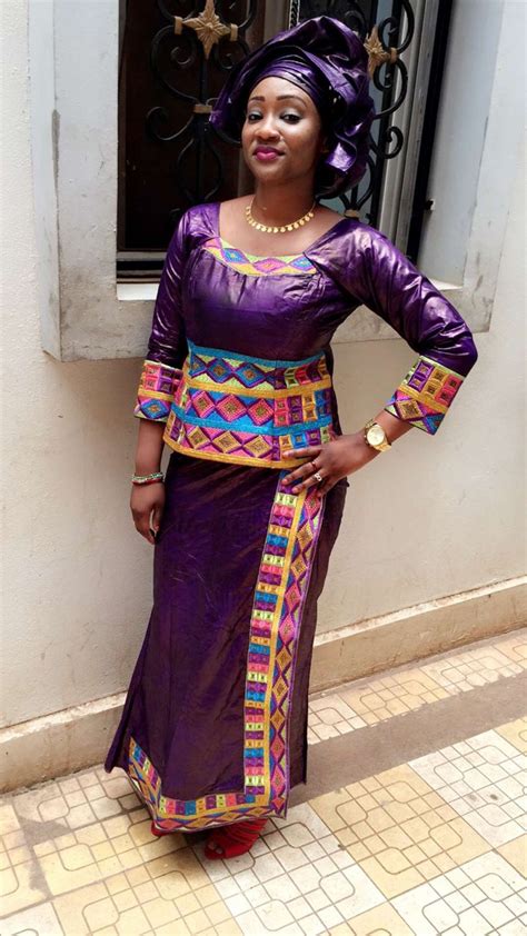 Modele mode africaine robe longue robe africaine tendance mode. Épinglé par Made In MaaLii 🇲🇱 sur Modèles Différents ...