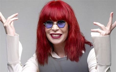 Build up que traz o seu. Rita Lee faz revelações polêmicas em sua biografia ...