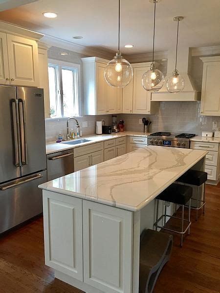 Here's how to determine the ideal island size and shape for your kitchen. 🥀💕 Pin: xbrattt 💕🥀 | Kitchen remodel small, Kitchen layout ...