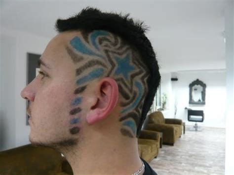 Klassische crimper erzeugen ein sehr feines, fast schon zackiges muster im haar. Wie teuer ist so ein muster in den haaren ca :D (Haare ...