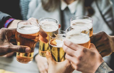 Inicialmente, as festividades deveriam ocorrem no ao contrário de outras celebrações envolvendo cerveja, o dia mundial da cerveja é muito mais do que apenas uma homenagem à bebida alcoólica. Dia Mundial da Cerveja: benefícios da bebida - Women's Health