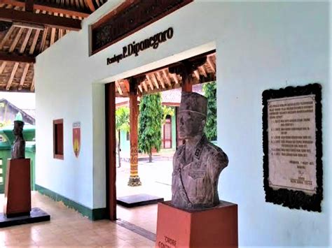 Hidup dan mati ada dalam. Mengenal Museum Monumen Pangeran Diponegoro Yang Penuh ...