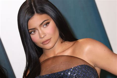 Kylie jenner and travis scott are still madly in love with each other, a source exclusively tells e! Kylie Jenner's Chanel Tennis Set Costs a Ridiculous $1,200