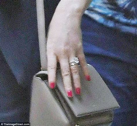 Jessica chastain tied the knot in style! Jessica Chastain steps out in NYC after African honeymoon ...