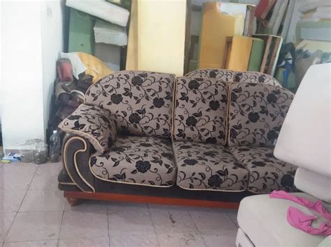 Peringatan buat semua customer ya. Hiasan Naluri Enterprise: Koleksi Baikpulih Sofa