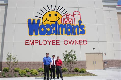 See reviews, photos, directions, phone numbers and more for woodmans food market locations in menomonee falls, wi. Woodman's Celebrates Grand Opening in Waukesha | Waukesha ...