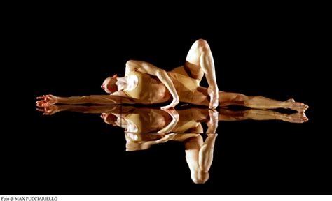 Tuesdays and wednesdays 7:30 p.m., thursdays and fridays at 8 p.m., saturdays at 2 p.m. Viva Momix Forever > Momix | Ballets de Monte-Carlo