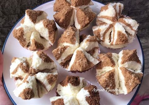 Resep kue bolu pisang ambon kukus lembut 2 telur tanpa mixer takaran sendok. Resep Bolu kukus mekar anti gagal dengan takaran sendok ...