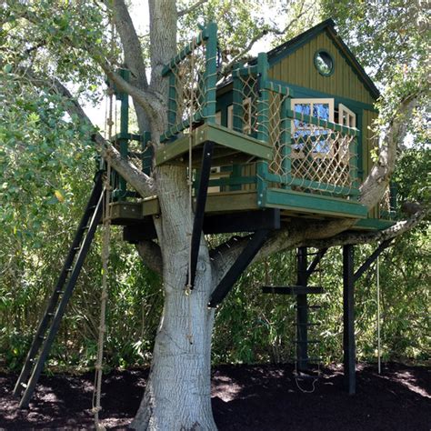 Kendisinin bu ismi (tera/tara farketmiyor) secmesinin sebebi carmen electra ile dalga gecmektir, zira. How to Build a Treehouse Like a Pro (No Matter What Size ...