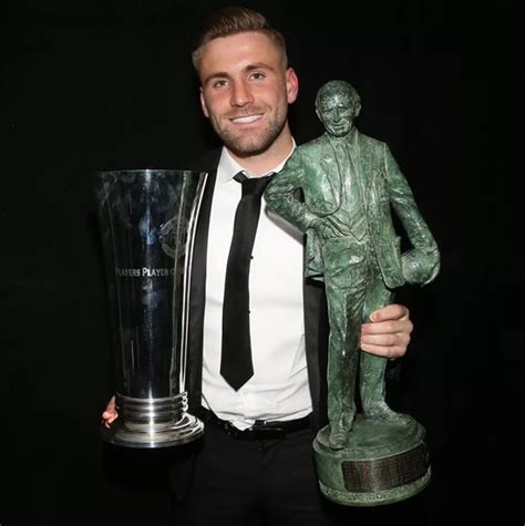 Luke shaw not looking too bad. RED (DEVILS) CARPET Luke Shaw wins Man Utd Player of the ...
