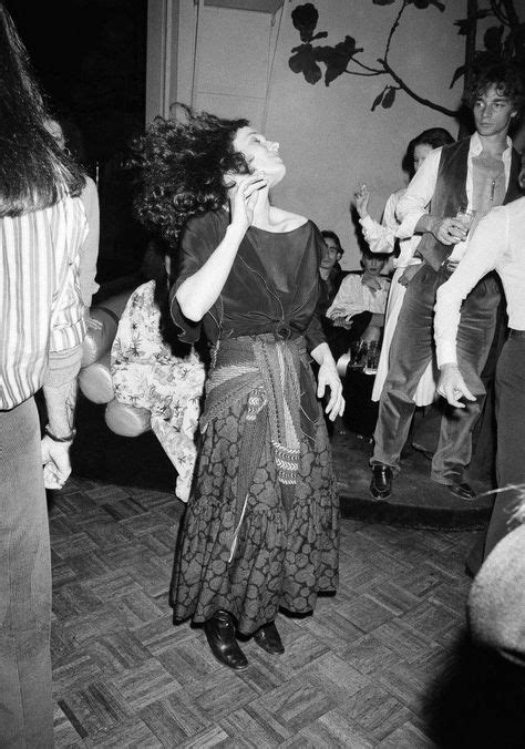 But, thanks to photographers who were in the right place at the right. Wonderful Photos Of Famous Faces Dancing At Studio 54 ...