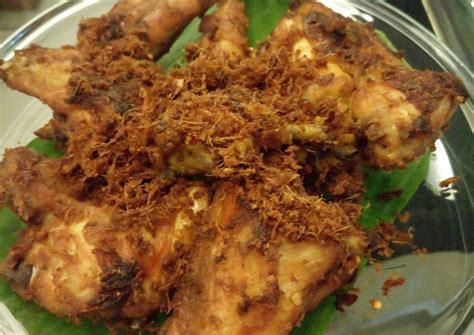 Tapi taukah anda tentang cara pembuatannya ?? Resep Ayam Goreng Lengkuas Enak Dan Gurih - masakan mama mudah