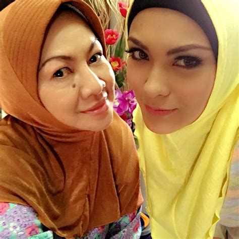 Makan serba tahu di kafe tahu. Biodata Mona Allen, Kembali Aktif Selepas 15 Tahun | Azhan.co