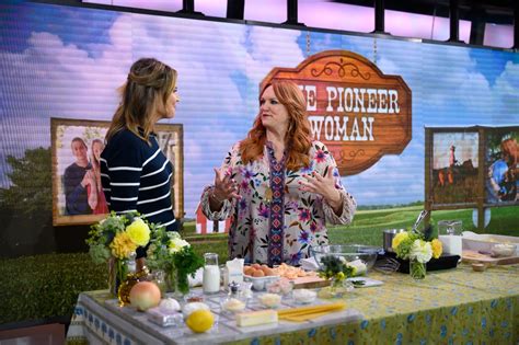 Whisk together ½ cup of the oil and ¼ cup of the vinegar in large bowl. 'The Pioneer Woman': Ree Drummond Has a New Cookbook on ...
