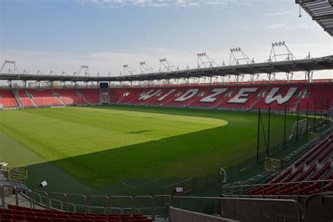 Stadion ze zdjęcia to już historia. Widzew Łódź pobił rekord kolejnych zremisowanych meczów ...