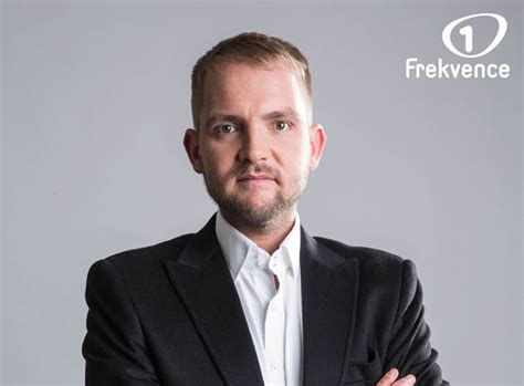 V letech 1995 až 1999 studoval na akademickém gymnáziu v praze. Libor Bouček bude nově na Frekvenci 1 pokračovat tam, kde ...