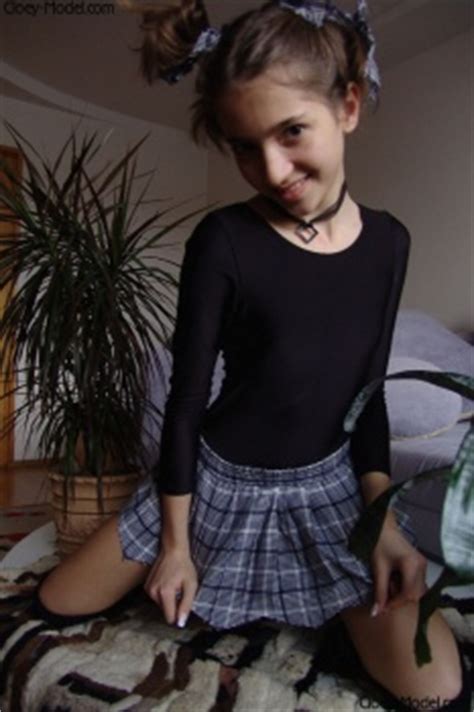 If you find a broken link, preview or corrupted archive, write a comment to the post where the problem was found. WebeWeb Webe - Cloey-Model - Cloey - Set 21 - x 109