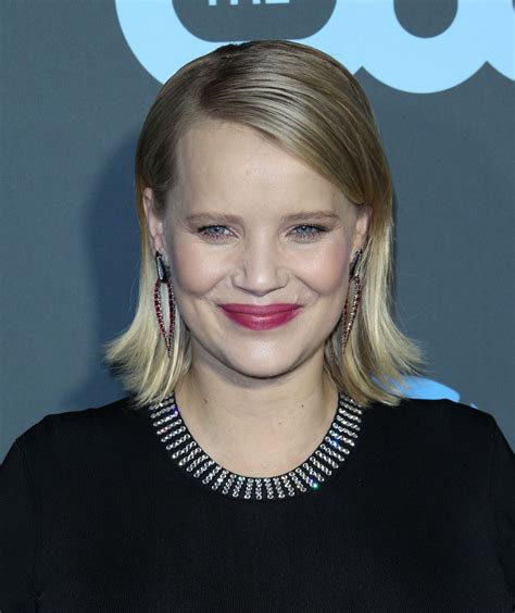 She has appeared in numerous theatrical performances, films, and tv shows. Pregnant JOANNA KULIG at 2019 Critics' Choice Awards in Santa Monica 01/13/2019 - HawtCelebs