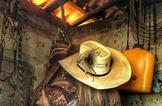 cowgirls flannel hats estilo