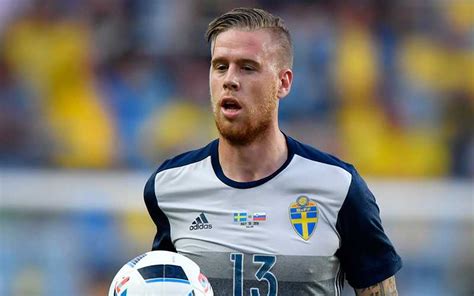 Последние твиты от pontus johansson (@_pontusjoh). Pontus Jansson månadens spelare i Championshiplaget Leeds ...