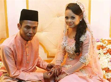 Jika suatu saat nanti hari gu akan menikah dengan kanglim choi, lalu bagaimana dengan besthenya, si. gadis dan blog: gambar majlis pernikahan Siti Sarah dan Shuib