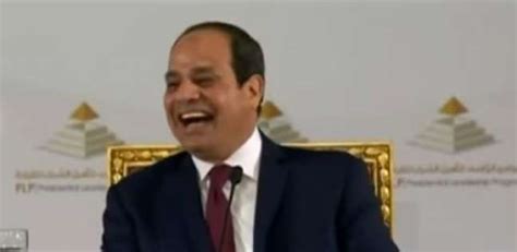 محمد مصطفى #elwatannews #الوطن لمزيد من الفيديوهات:. الوطن | بالفيديو| السيسي يضحك على رد فعل الشباب على سؤاله ...