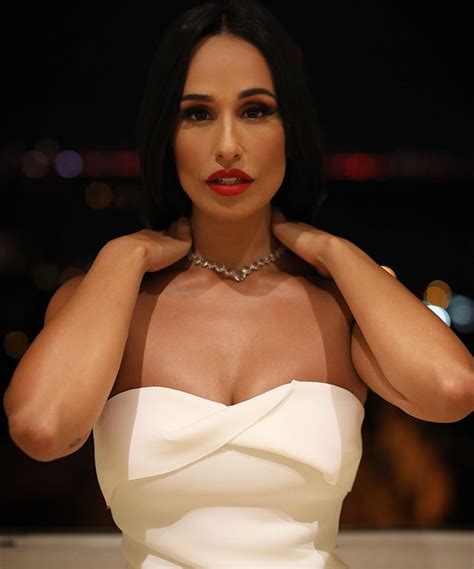 We don't have a biography for rita pereira. Rita Pereira persegue homem semelhante ao Pai Natal e o ...