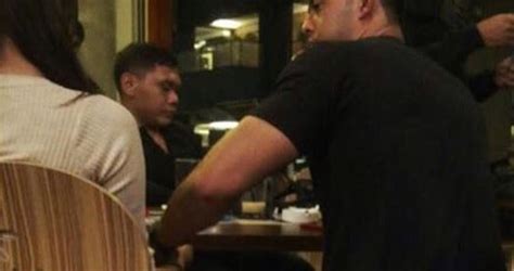 Gambar Berpegang Tangan -- Zul Ariffin, Zahirah MacWilson ...